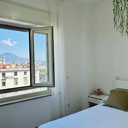 Vivina_081 4* Neapol